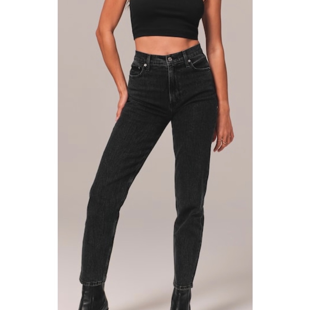 Abercrombie NWT - high rise mom jeans